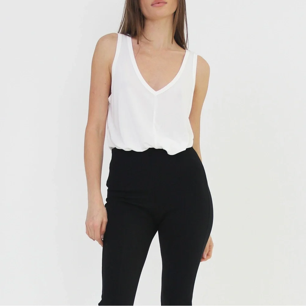 SALT + CO. - Knit No. 03, V-Neck Oversized Tank in Ivory (NWT) - Picture 4 of 6